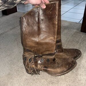 Women’s Corral Size 9 Zip up Boots